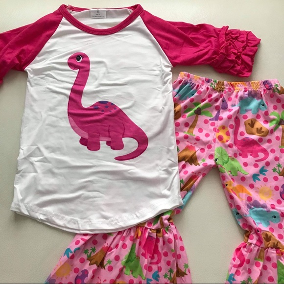 Boutique Pink Dinosaur 🦕 🦕🦖🦖 outfit - Picture 5 of 8